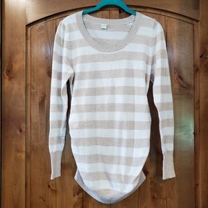 Old Navy Long Sleeve Maternity Shirt